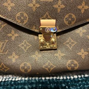 Faux purse super cute